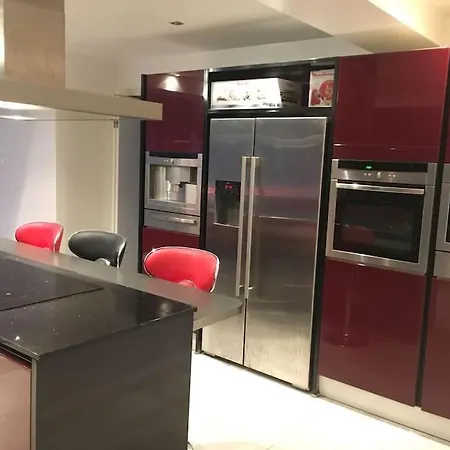Grande Maison Avec Piscine Couverte Et Jacuzzi Dom wakacyjny
